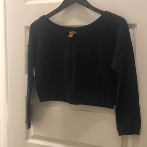 Copper Key Cropped Sweatshirt - Black